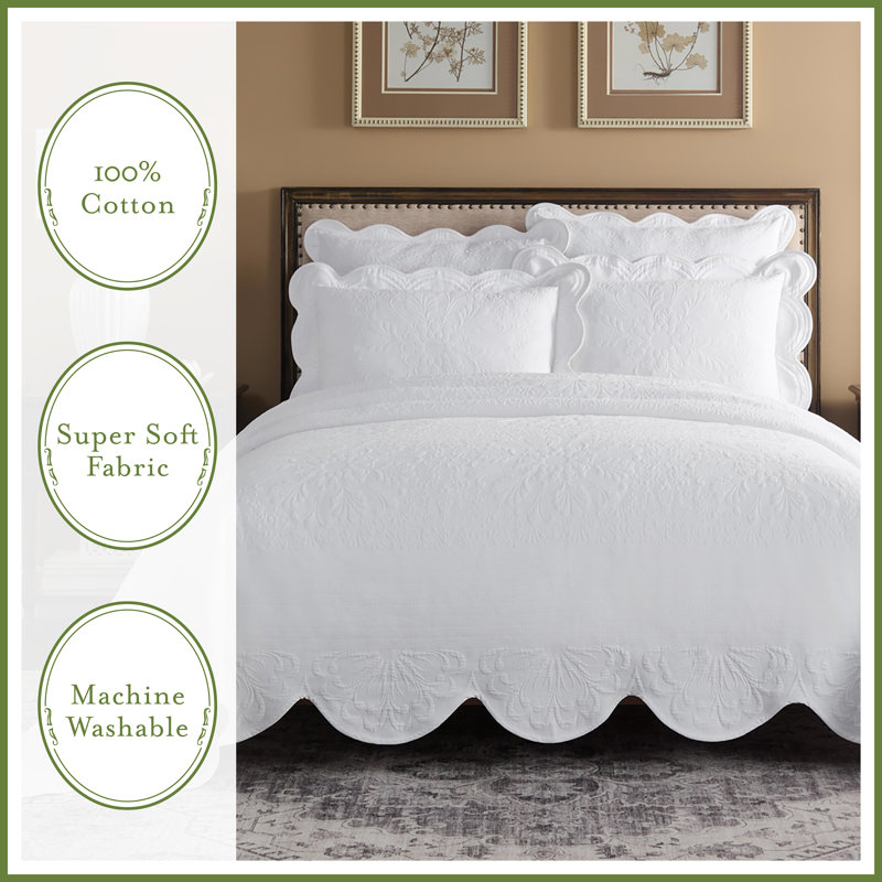 White Floral Cotton Full Bedspread Set with Scalloped Edges