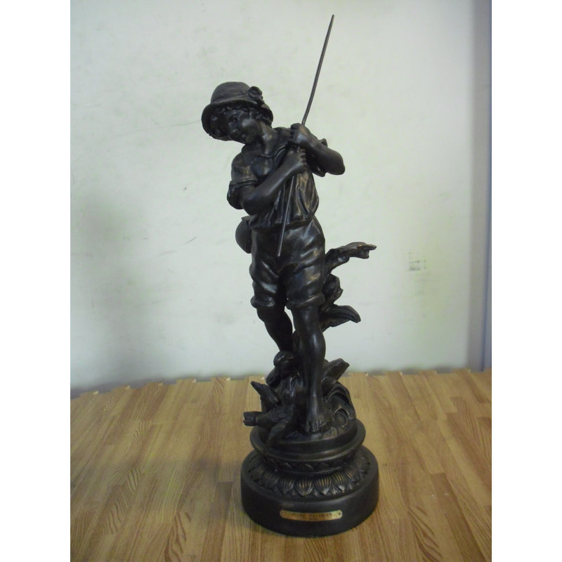 Sculpture pecheur jeune