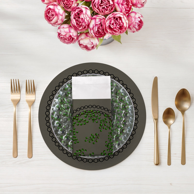 Christmas Berries Cotton Sateen Dinner Napkins, Anthracite Green