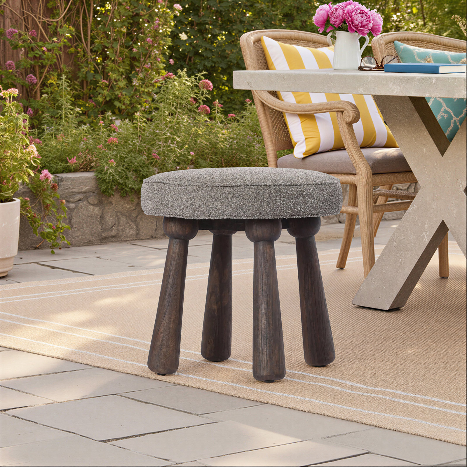 Halen Outdoor Stool