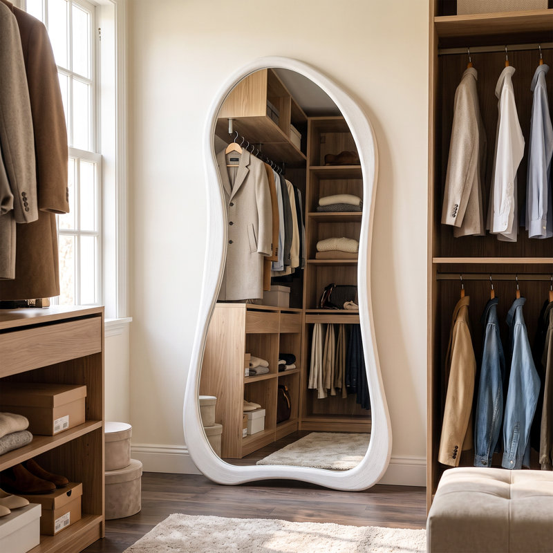 Miroir sur pied irrégulier pleine longueur avec cadre en bois de 67 pouces pour salon, entrée ou chambre, H 67 po x l 33,5 po