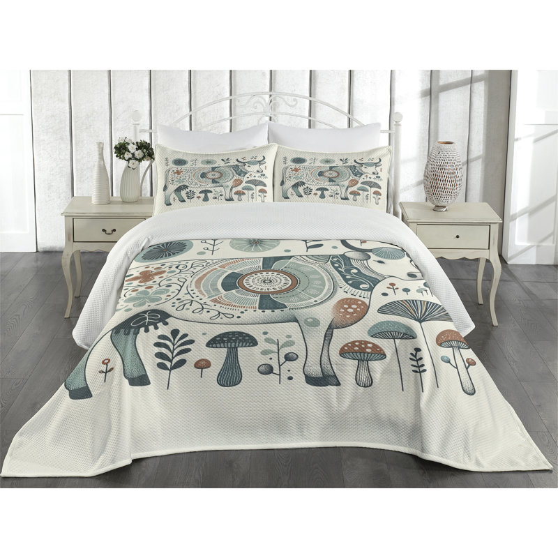 Polyester Floral Coverlet, King Coverlet + 2 Standard Shams