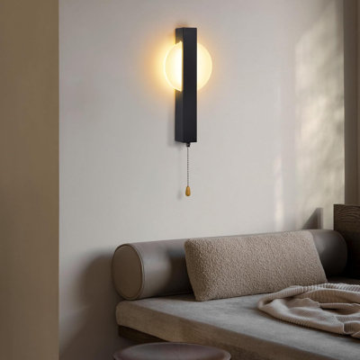 LED wall light with switch - Indoor hallway light, black, modern design. Wall lamps with pull switch, round, 3000K warm white. Wall lighting, iron & acrylic, 6W. Living room lamp for hallway or bedside.