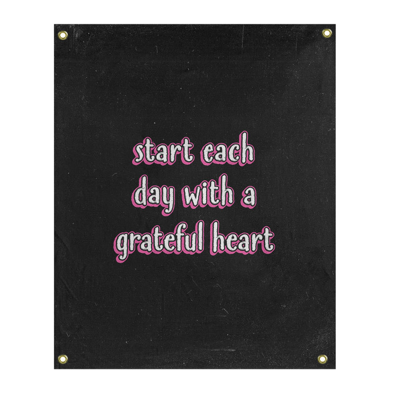 Tapisserie tableau noir en polyester de citation gratitude, H 59 pi x l 50 po, Rose