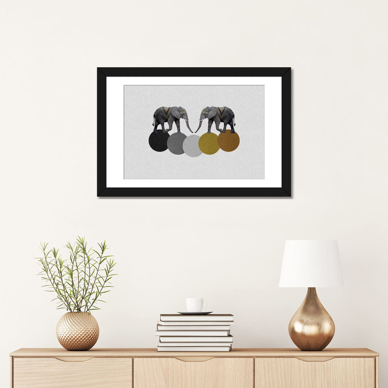 « tribal éléphants », impression sur toile, H 24 po x l 32 po x P 1 po, Papier d'art encadré noir, Blanc