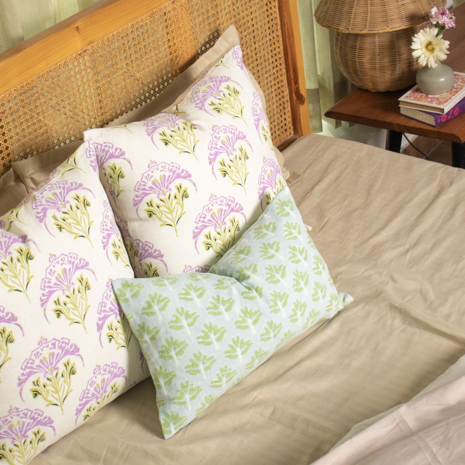 20" x 20" Linen Pillow Cover, Rectangle 12"H x 20"W, Light Blue/Green Floral