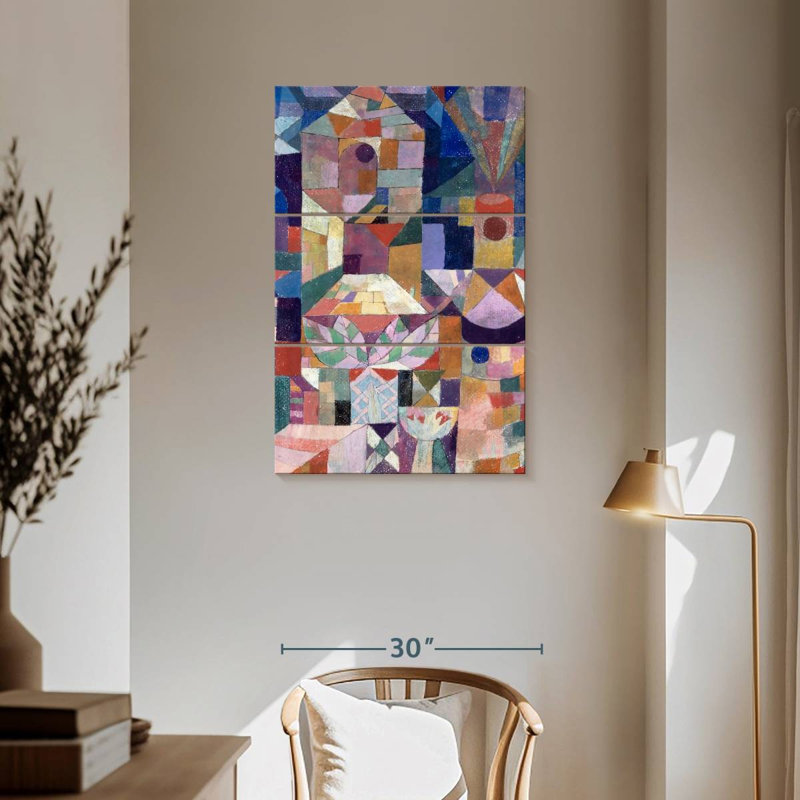 Avery Burggarten, 57" H x 36" W