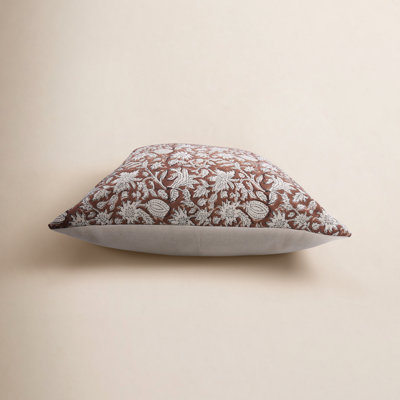 Wilford Kniff Edge Cotton Indoor/Outdoor Pillow Cover