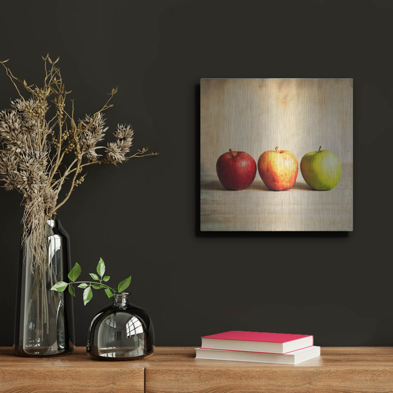 «Row Of Antique Fruit» par Tom Quartermaine, H 12 po x l 12 po