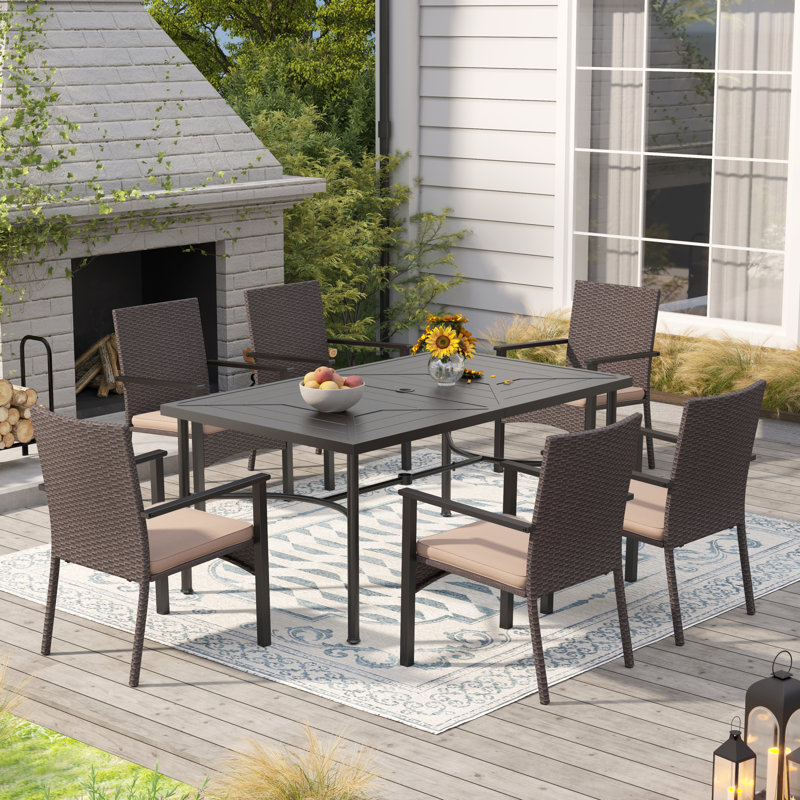 Ensemble repas pour 6 personnes avec table rectangulaire en métal, coussins inclus