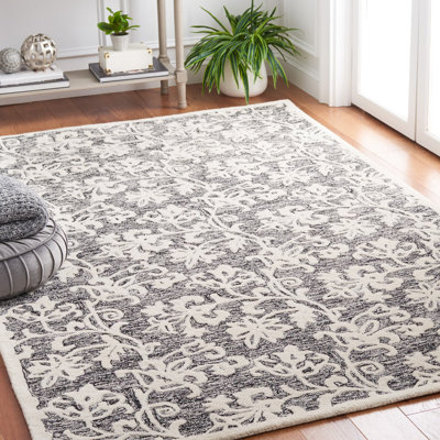 Msr Metro Area Rug In Black / Ivory