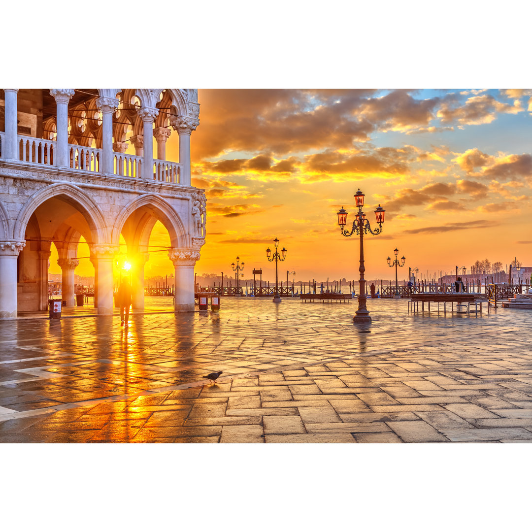 Sonnenaufgang in Venedig von Sborisov - Kunstdrucke auf Leinwand