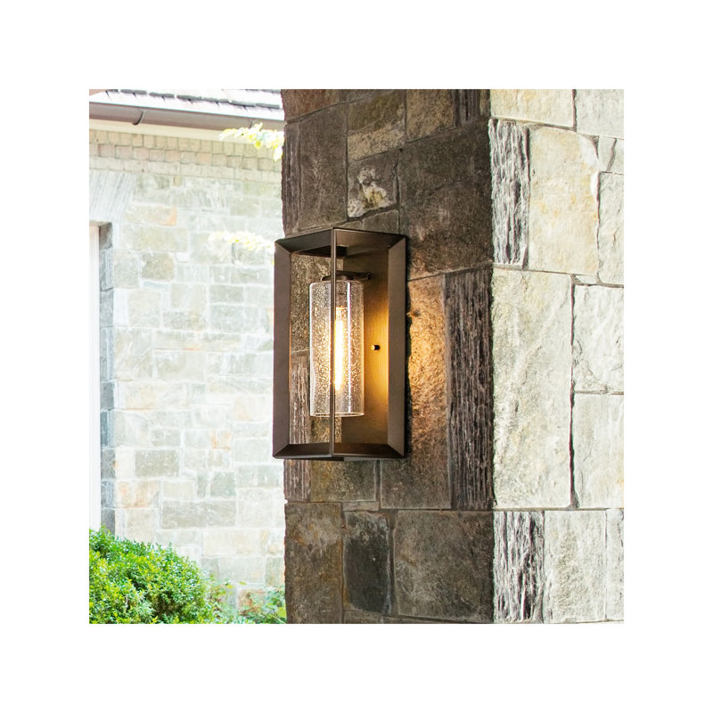 Plafonnier encastré d'extérieur 1 lumière Vanderhoff, H 16,25 po x l 6,75 po x P 7 po