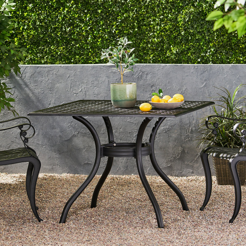 TABLE CAILLETTE EN CAOUTCHOUC I 39IN SQ