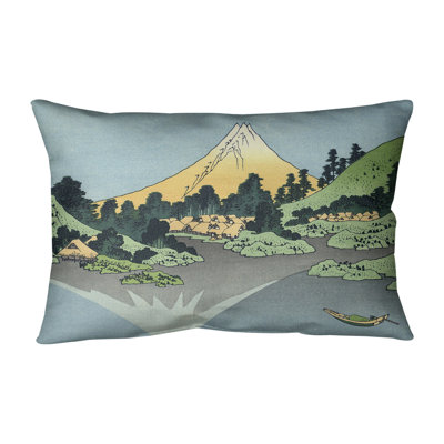 La housse de coussin rectangulaire « Mt. Fuji » reflété dans la housse de coussin et insert
