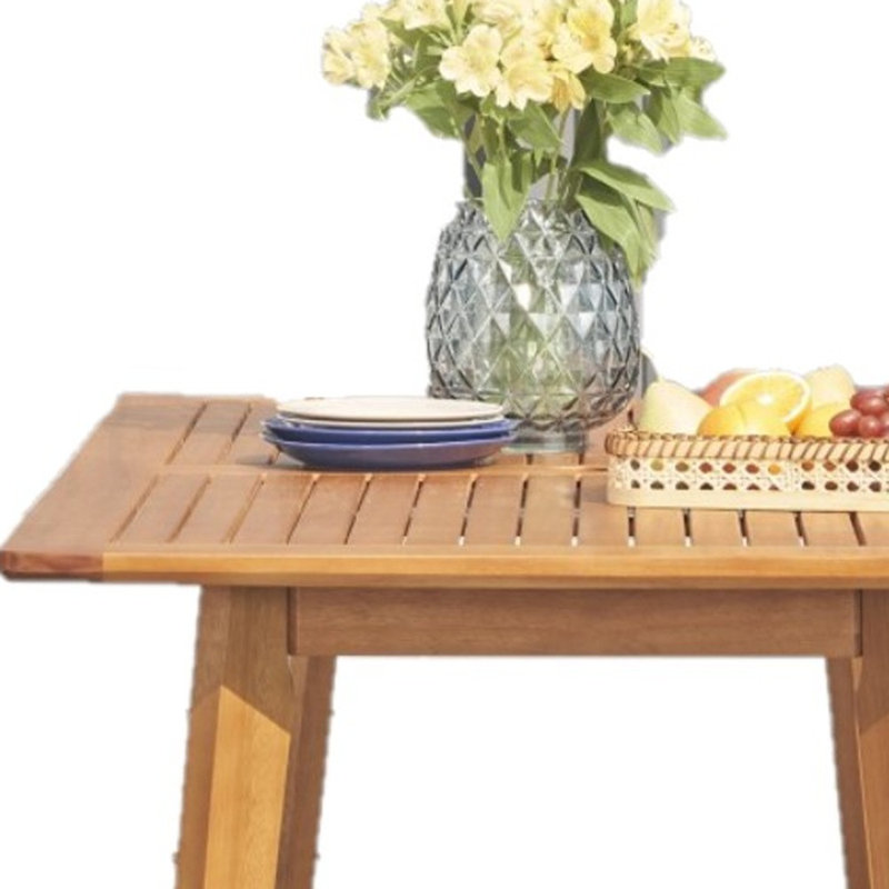 Table de salle à manger en bois