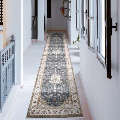 Intricately Oriental Indoor Rug