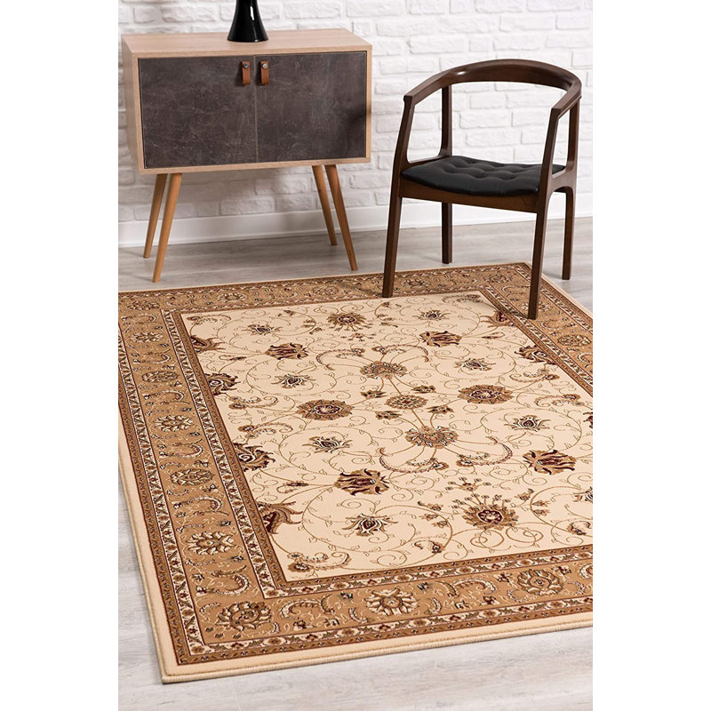 Tapis oriental crème Valerie, Rectangle 7 pi x 9 pi