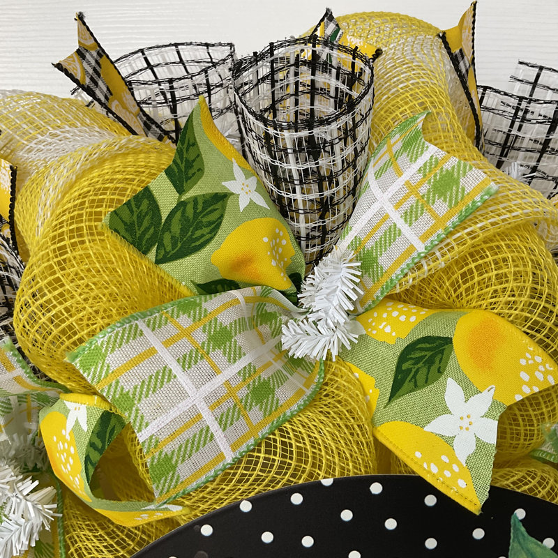 Couronne de printemps avec citrons