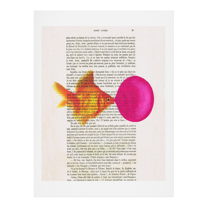 «Goldfish With Bubblegum» par Coco De Paris, impression, H 24 po x l 18 po x P 0,12 po