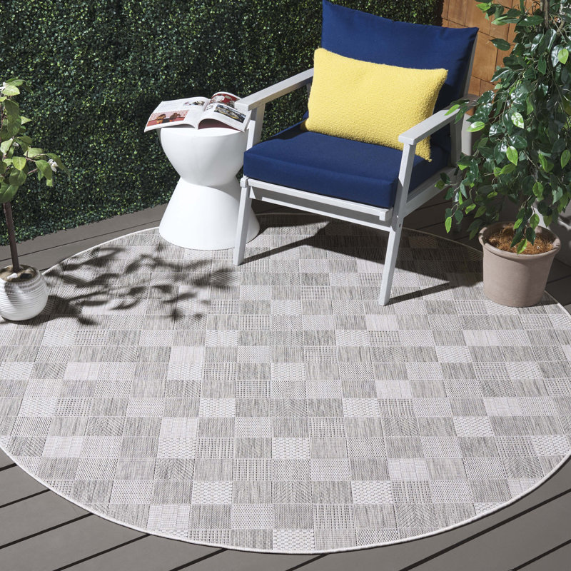 Courtyard Performance Geometric Indoor/Outdoor Area Rug, Round 6'7"