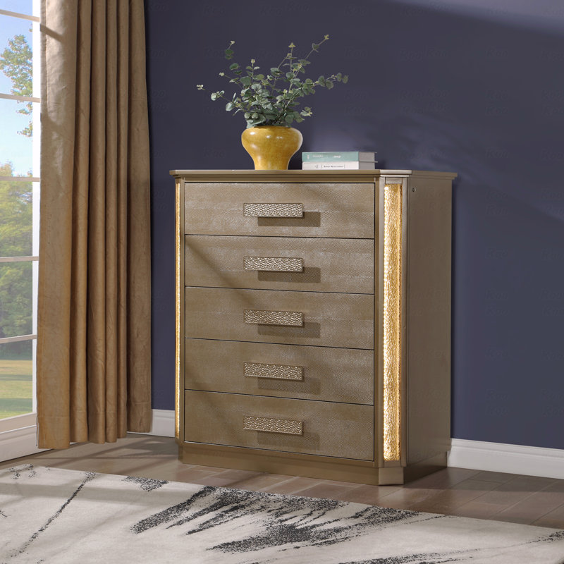 Coffre en bois