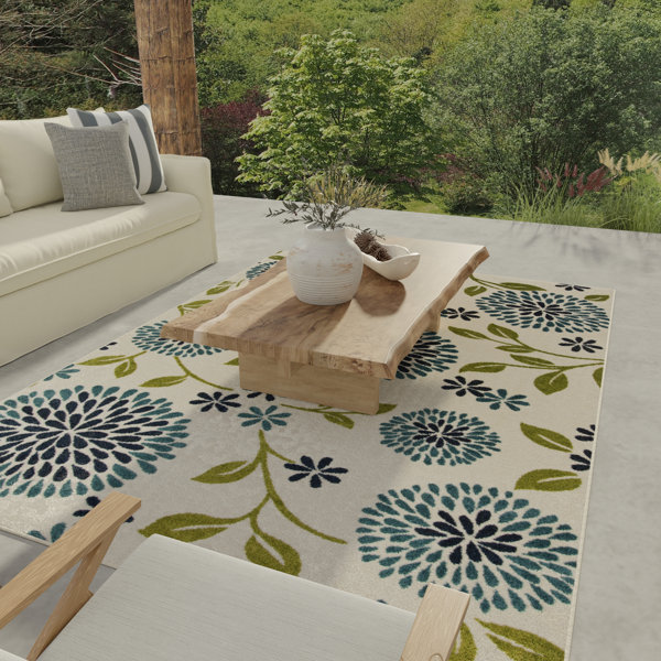 Lark Manor Annetra Floral Indoor/Outdoor Rug & Reviews | Wayfair