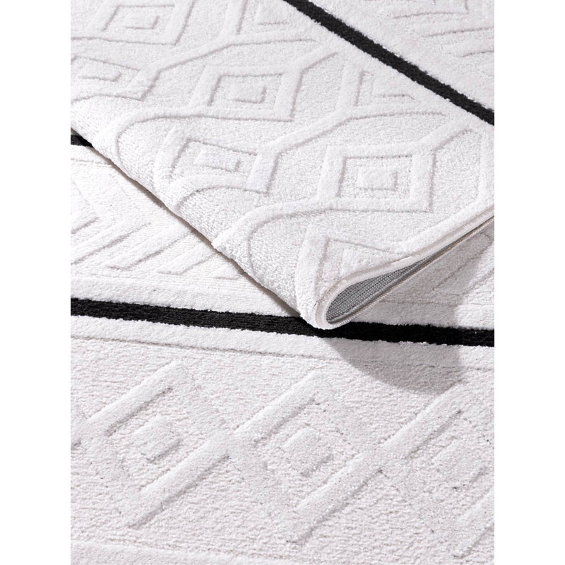 Rieley Geometric Shapes Machine Made Indoor / Outdoor Area Rug, Runner 3'3" x 9'10"