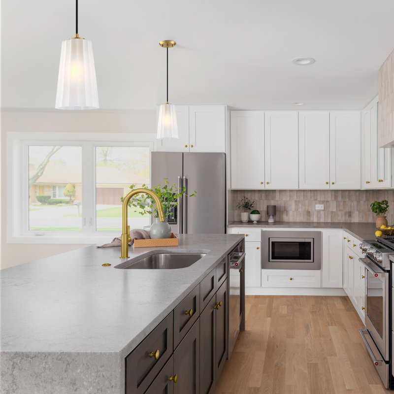 Winda 1 - Light Brushed Gold Single Pendant