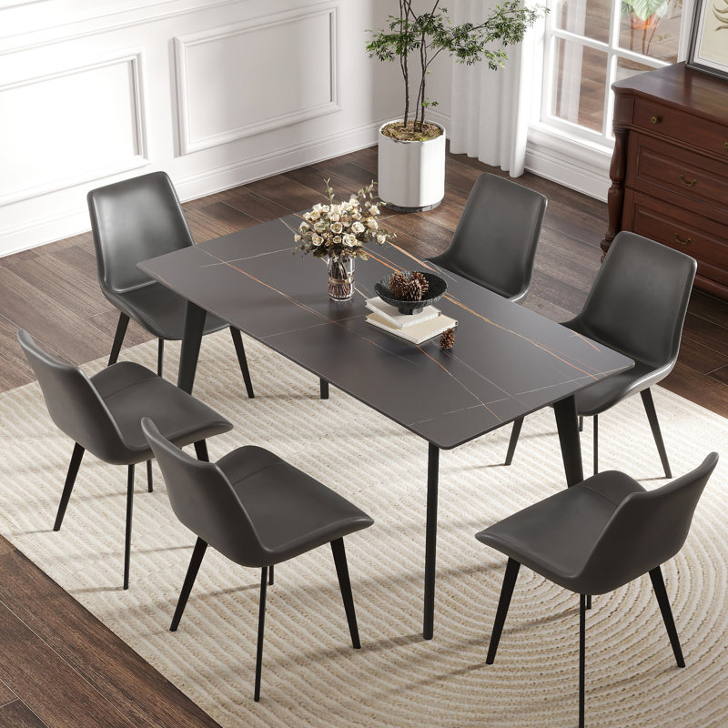 Table de salle à manger 62,49 "rectangulaire moderne, surface en pierre frittée, pieds en métal noir, chaleur, plateau facile à nettoyer, peut accueillir de 6 à 8 personnes, résistance aux rayures et à la preuve