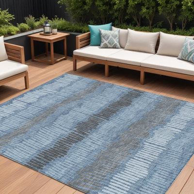 Tapis extérieur lavable rayé bleu et noir 10 pi x 14 pi