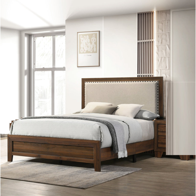 Grand lit moderne en cerisier brun moderne avec tête de lit tapissier et conception en bois de taille exquise, Brun