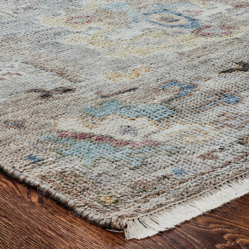 Francessca Hand Knotted Oriental Area Rug in Gray, Rectangle 9' x 12'
