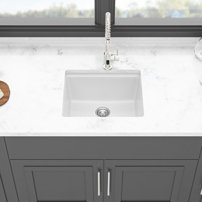 Évier de cuisine blanc en granite de quartz blanc de 21 po x 18 po pour cuisine, style encastré, lisse et résistant à la saleté, ensemble avec support, crépines, grille, guide d'installation pour évier de cuisine, haut