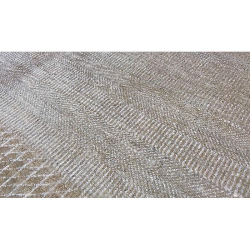 Hand-Knotted High-Quality Ivory Area Rug