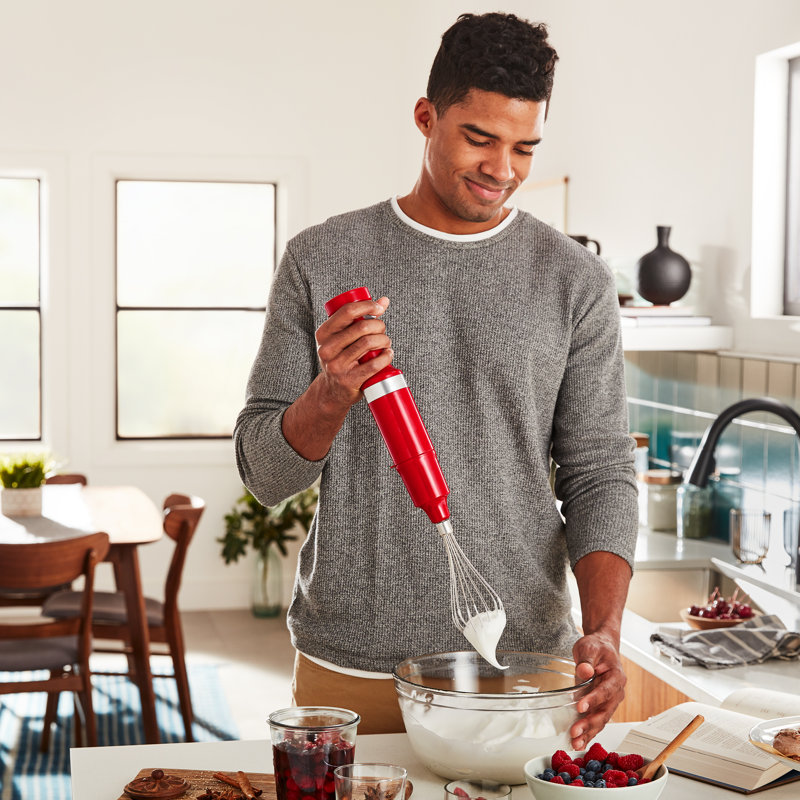 Mélangeur à main à vitesse variable sans fil avec hachoir et fouet KitchenAid®, Rouge passion
