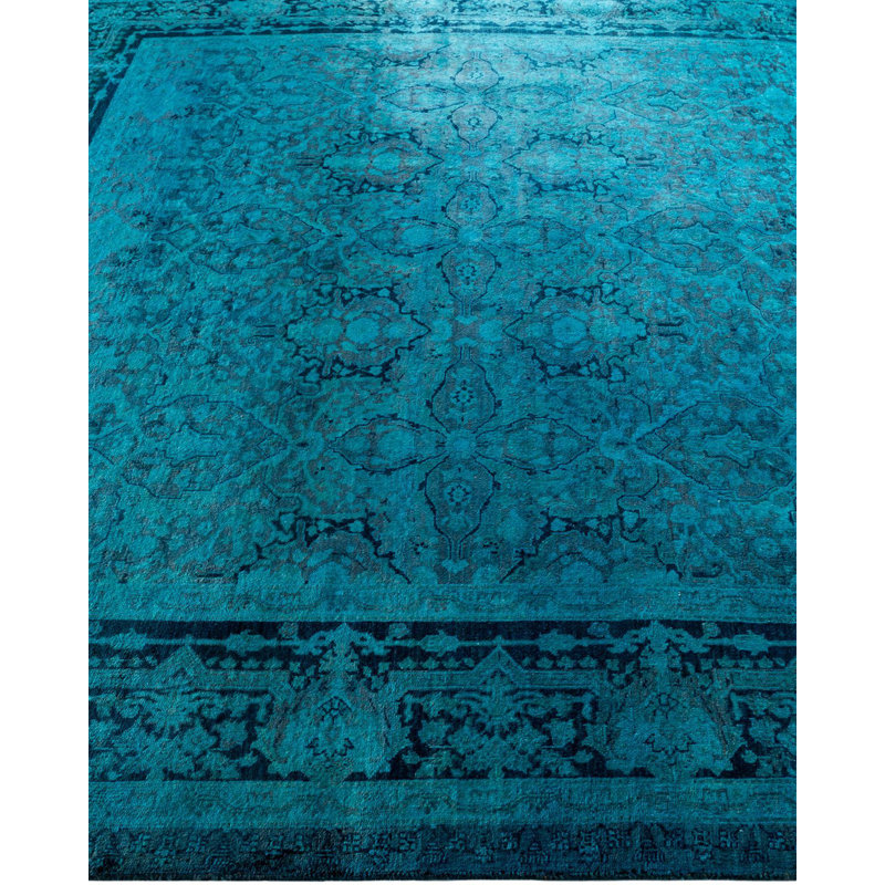 Cowlic One-of-a-Kind 6' 1" X 6' 2" Hand Knotted Area Rug