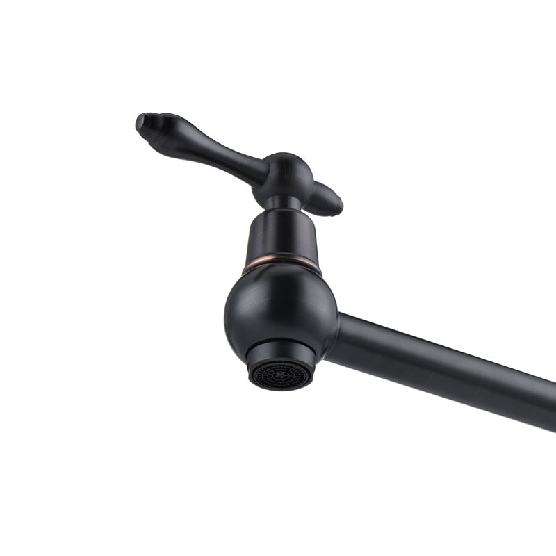Robinet remplisseur mural peu encombrant en acier inoxydable de conception moderne pour une utilisation sans effort dans la cuisine