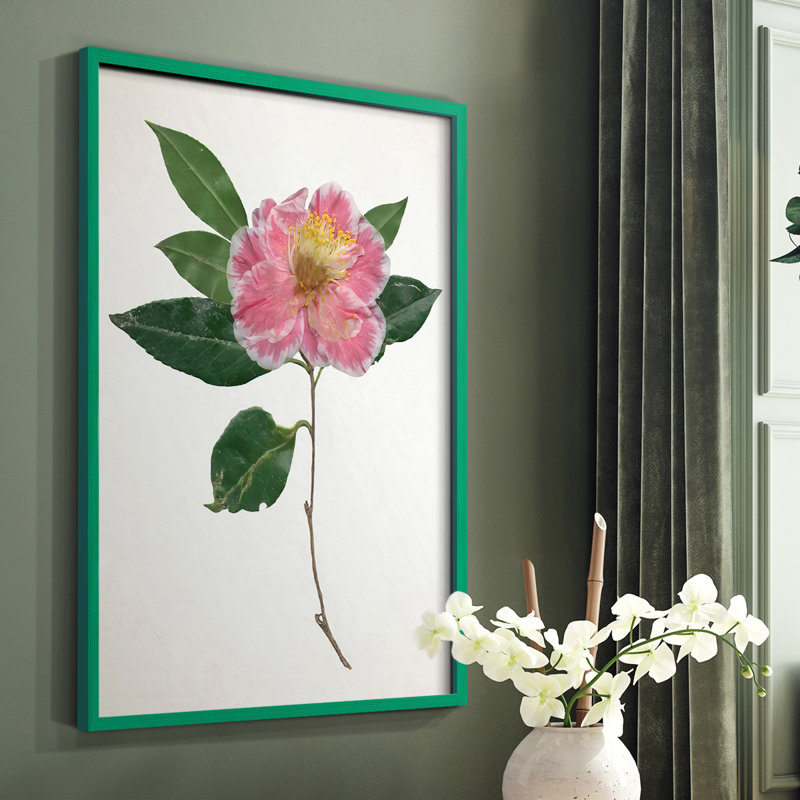 «Pressed Camellia I», reproduction encadrée - bois massif, Vert, H 10 po x l 8 po