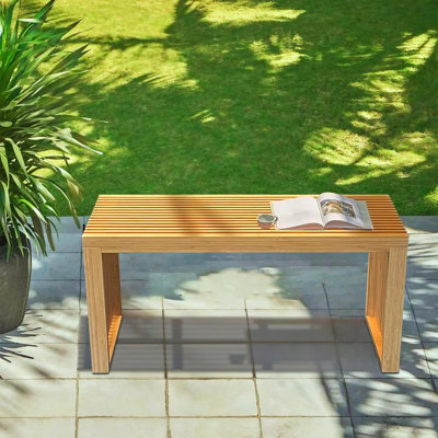 Aamaira Bench