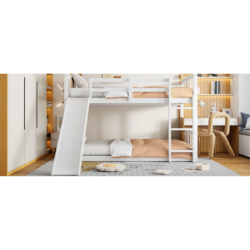 Lit simple superposé avec glissade - blanc pour une chambre sereine et une vie confortable et fiable