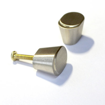 Lunar Eclipse Oval Knob