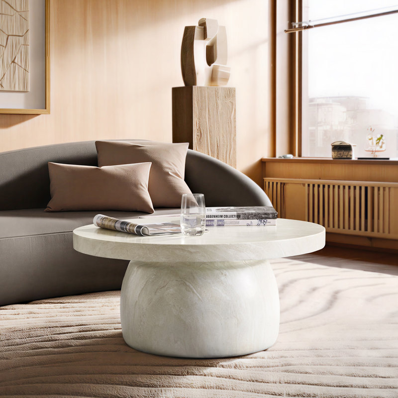 Table basse ronde en faux travertin l 31,5 po Watterson Andolise, Beige