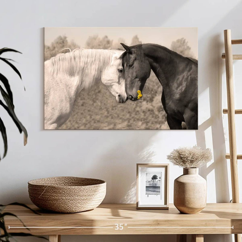 «Sweet Black and White Horses», reproduction sur toile, L 16 po x H 24 po