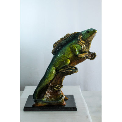 Nifao Bronze Iguana Statue –Vibrant Indoor/Outdoor Wildlife Sculpture, Wax Casting with Green & Gold Patina,Iguana on Tree Trunk Mounted on Marble Base for Collectors & Decor20 x 7" x 22"H
