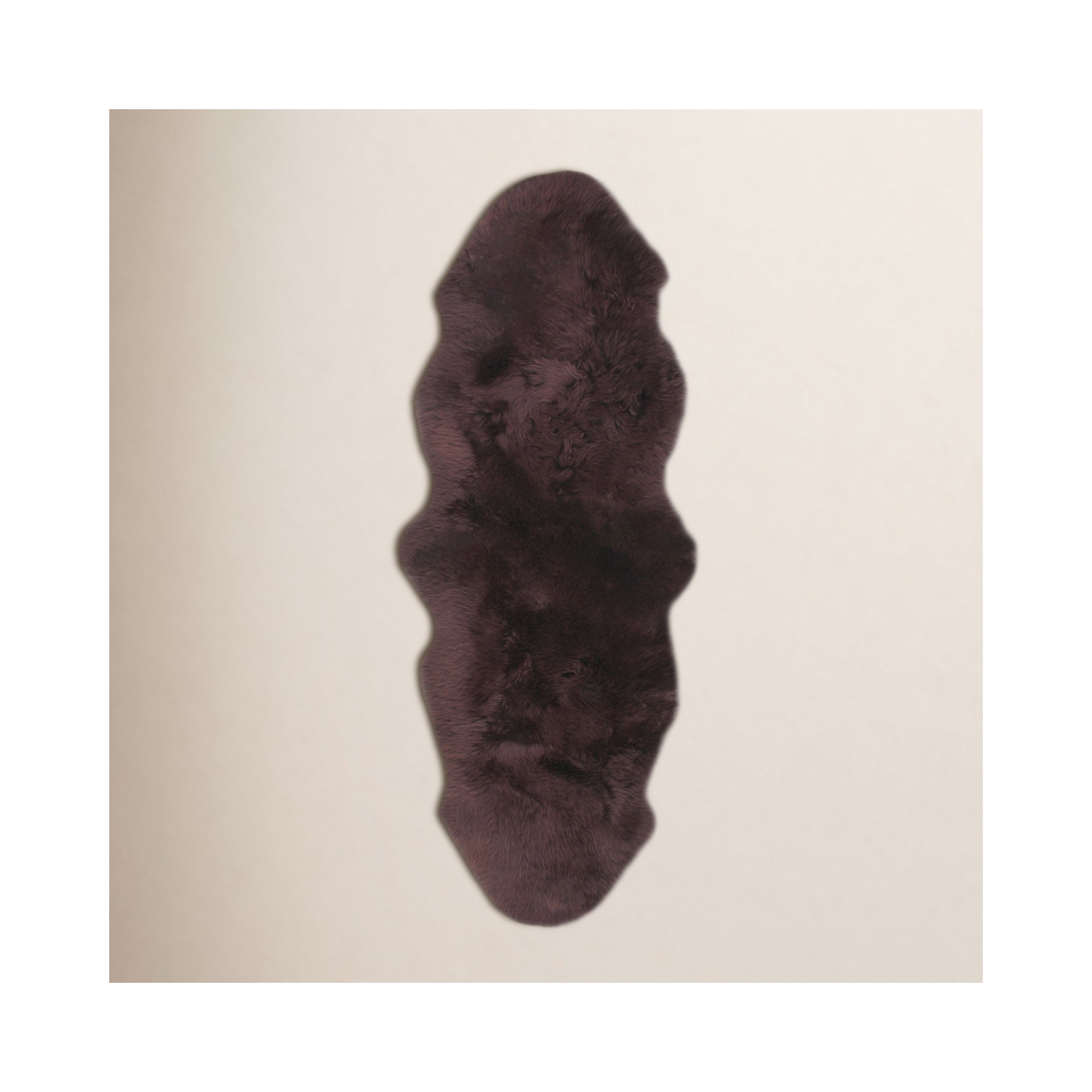Dunmore Sheepskin Dark Brown Rug, Novelty 2' x 5'6"