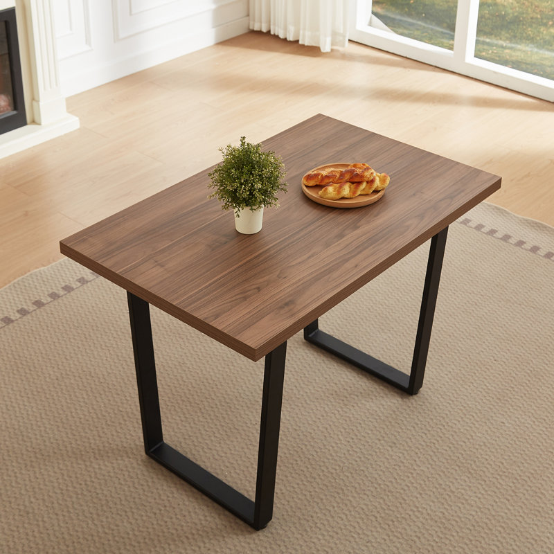 43,3 po  Table de salle à manger rectangulaire avec pieds en métal noir