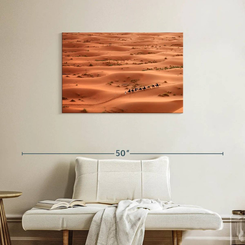 Caravane de chameaux dans le désert d'Alvord Sahara