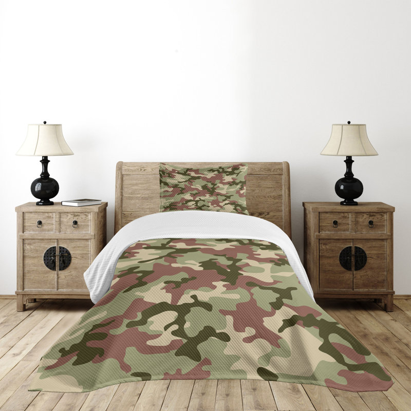 Twin White Quilted Camo Bedspread Set with Pillow Sham