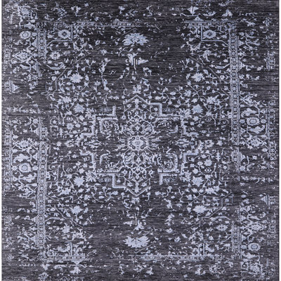 Tapis oriental noir Hainesburg